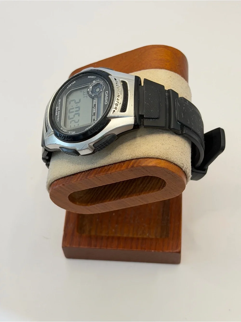 Casio Illuminator 5 Alarms 3237 W-213 Black Digital Watch